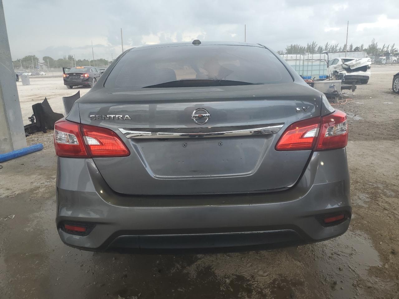 2018 Nissan Sentra S VIN: 3N1AB7AP8JL650883 Lot: 64330385