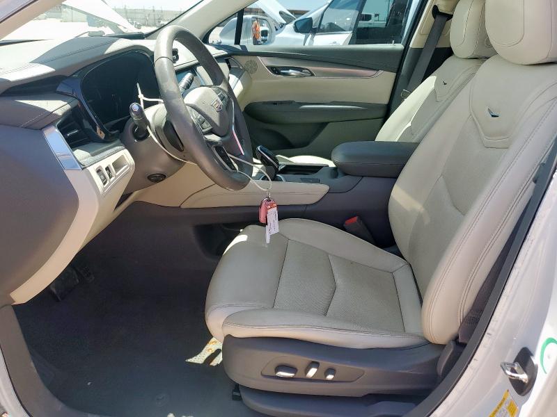  CADILLAC XT5 2018 Biały