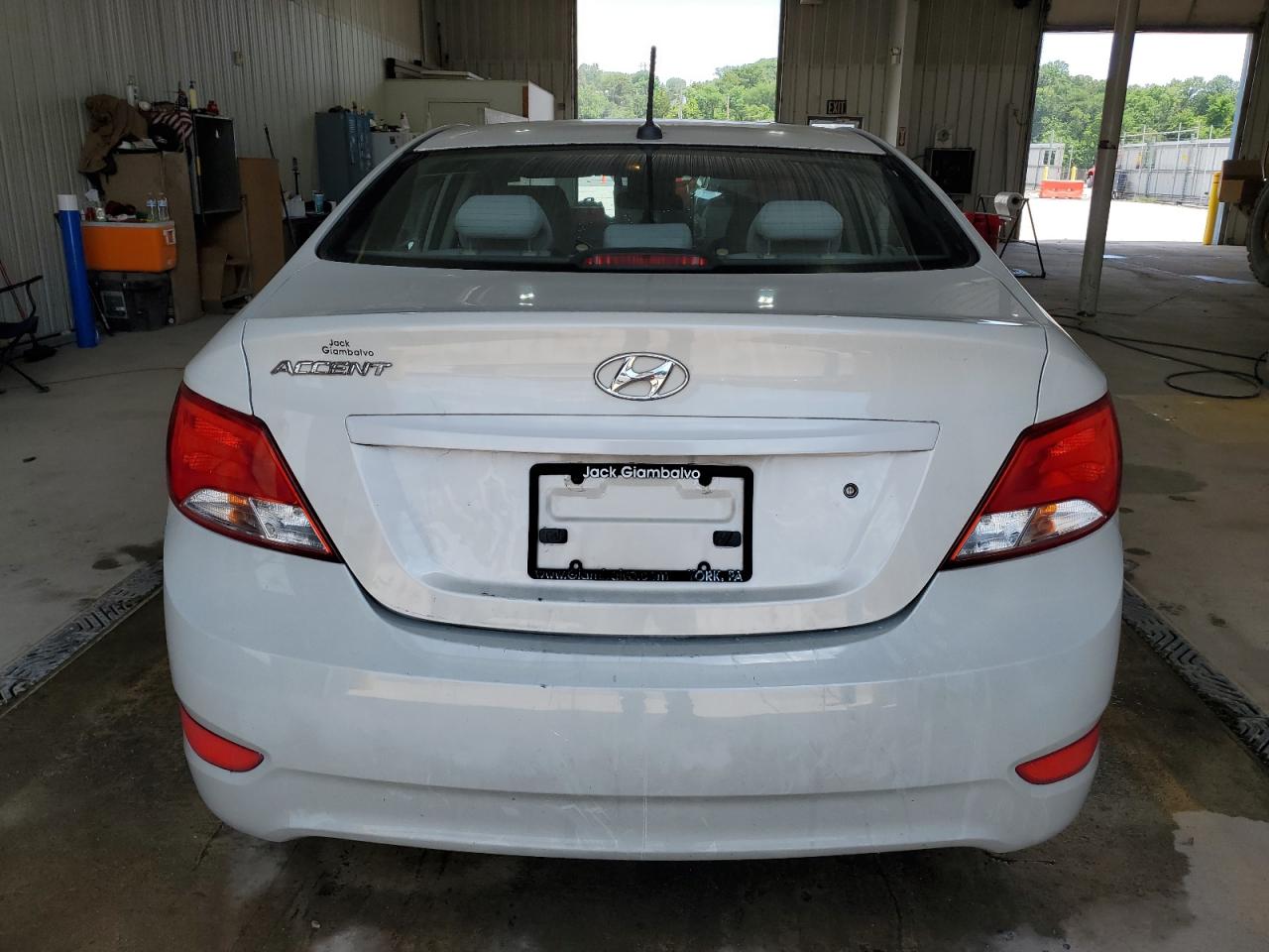 2015 Hyundai Accent Gls VIN: KMHCT4AE0FU827340 Lot: 63544755
