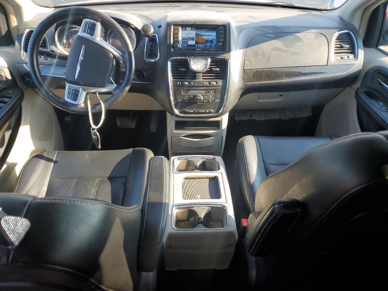 2012 Chrysler Town & Country Touring L VIN: 2C4RC1CG4CR117975 Lot: 66079845