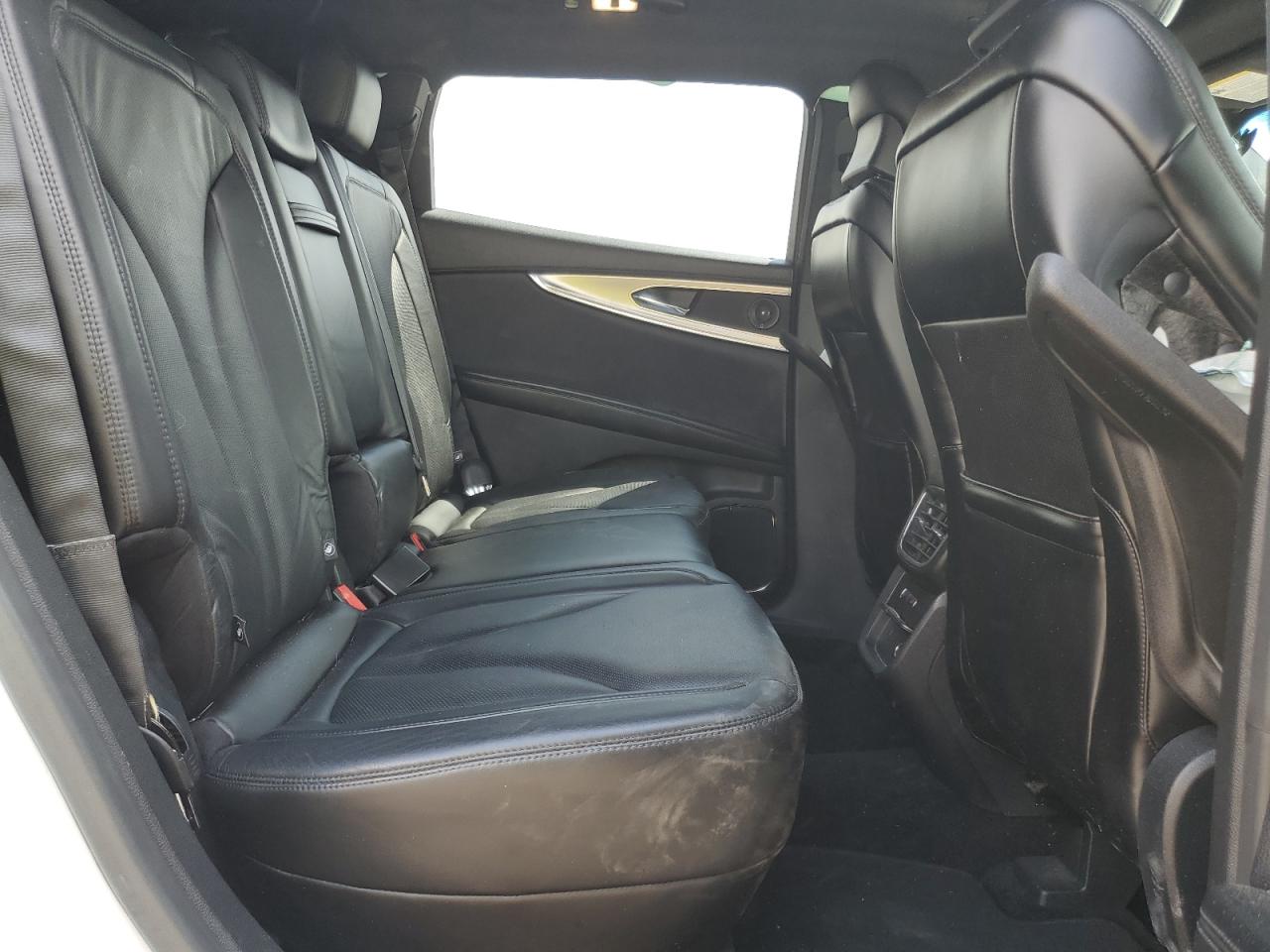 2lmpj8lp6gbl26218 2LMPJ8LP6GBL26218 2016 Lincoln Mkx Reserve