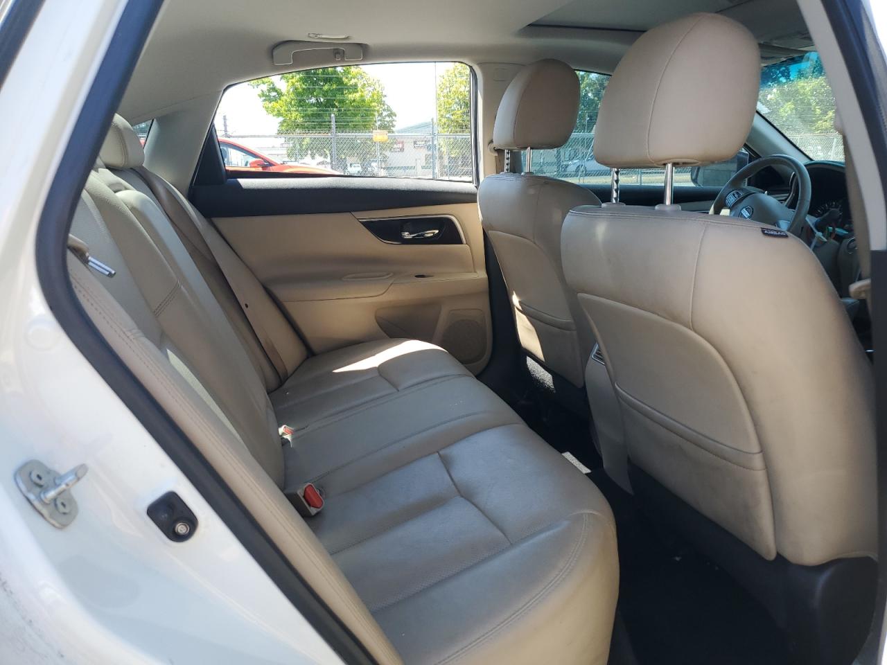 2015 Nissan Altima 2.5 VIN: 1N4AL3AP5FN404261 Lot: 62309335