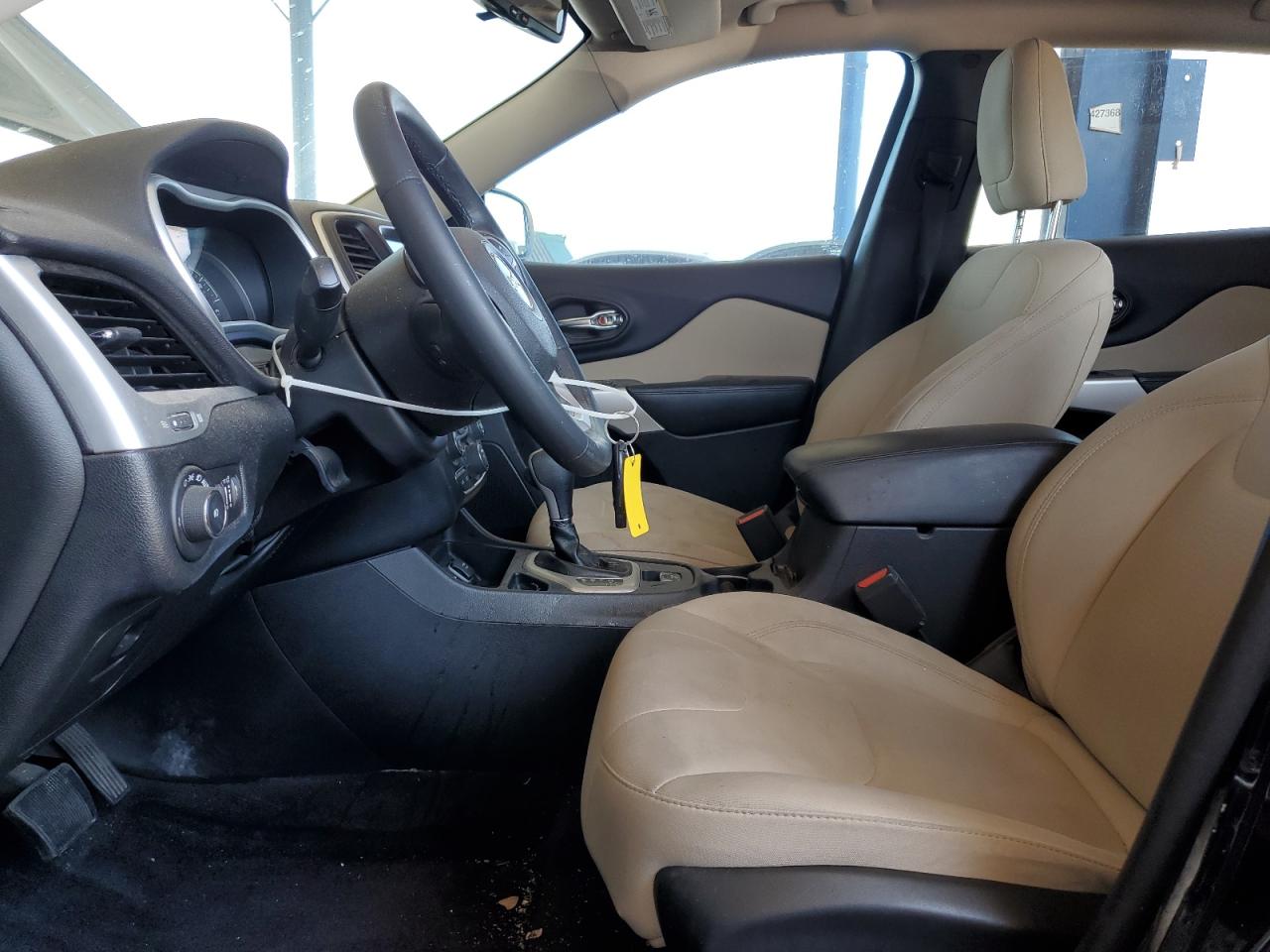 2017 Jeep Cherokee Latitude VIN: 1C4PJLCB4HW667477 Lot: 63696815