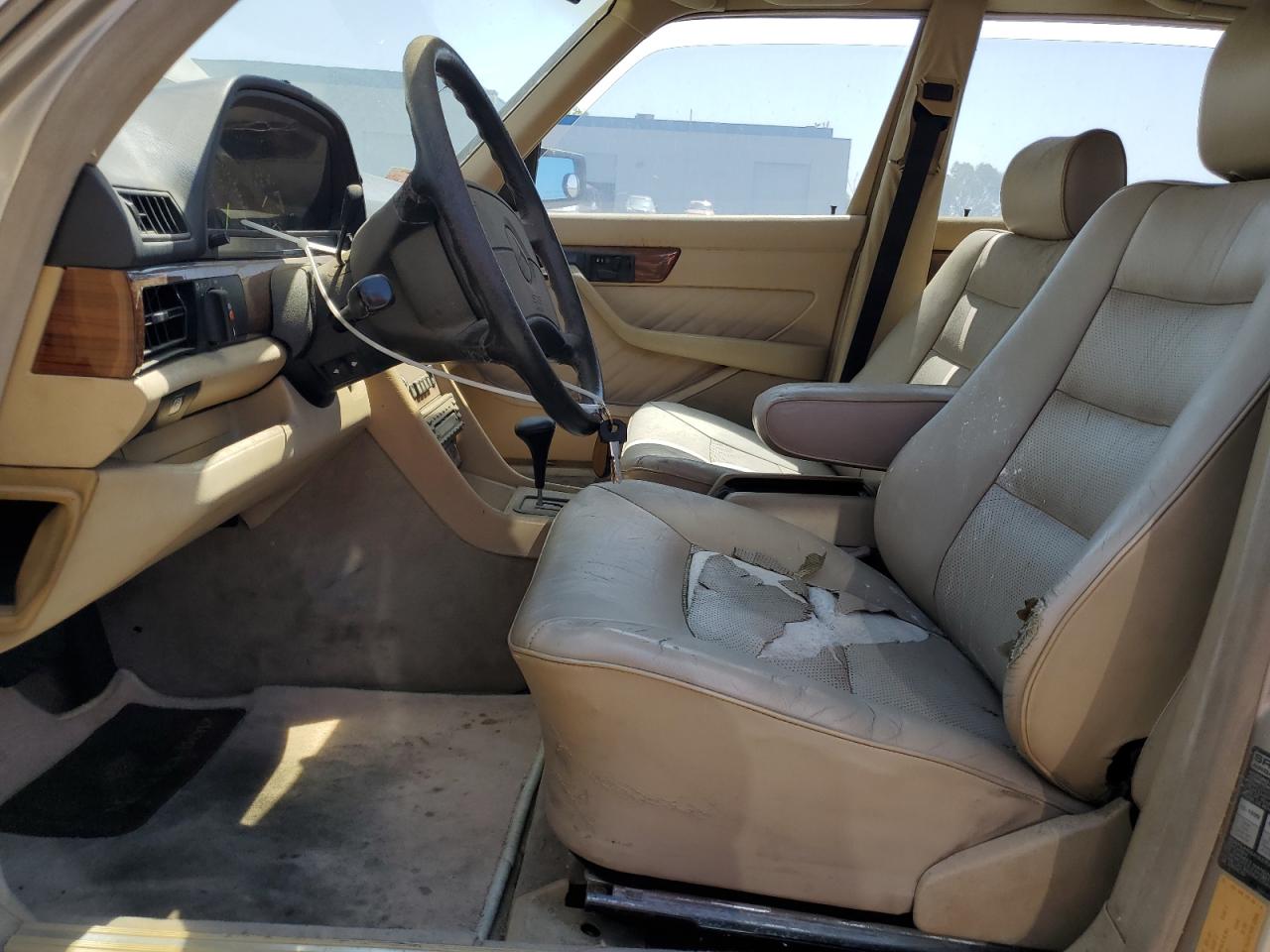 1990 Mercedes-Benz 420 Sel VIN: WDBCA35EXLA517626 Lot: 63682705