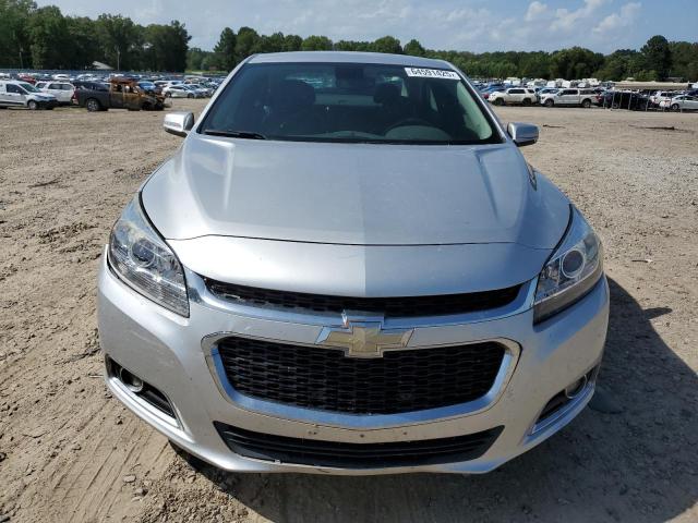 Sedans CHEVROLET MALIBU 2016 Srebrny
