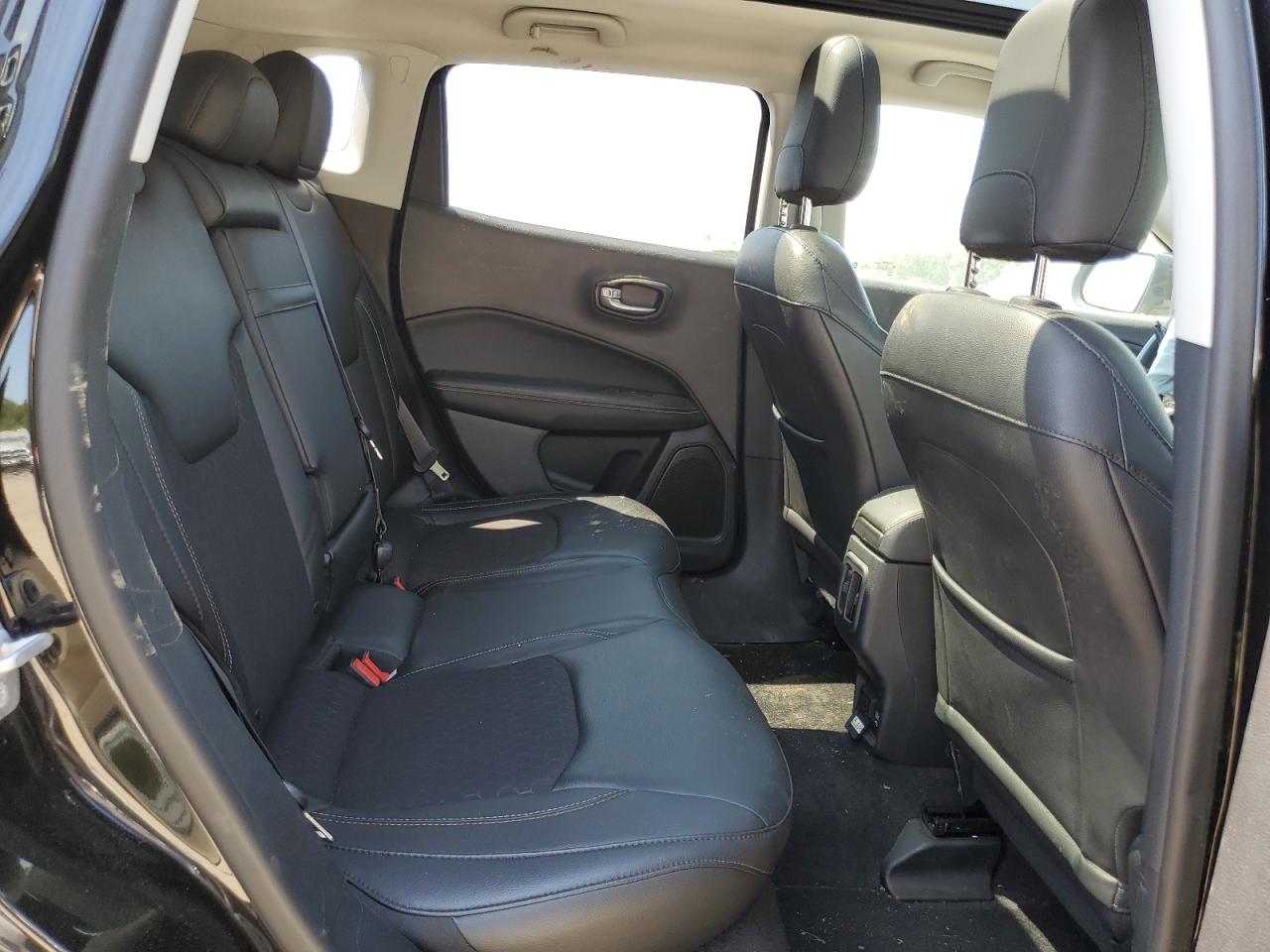 2018 Jeep Compass Latitude VIN: 3C4NJDBB4JT249298 Lot: 65140365