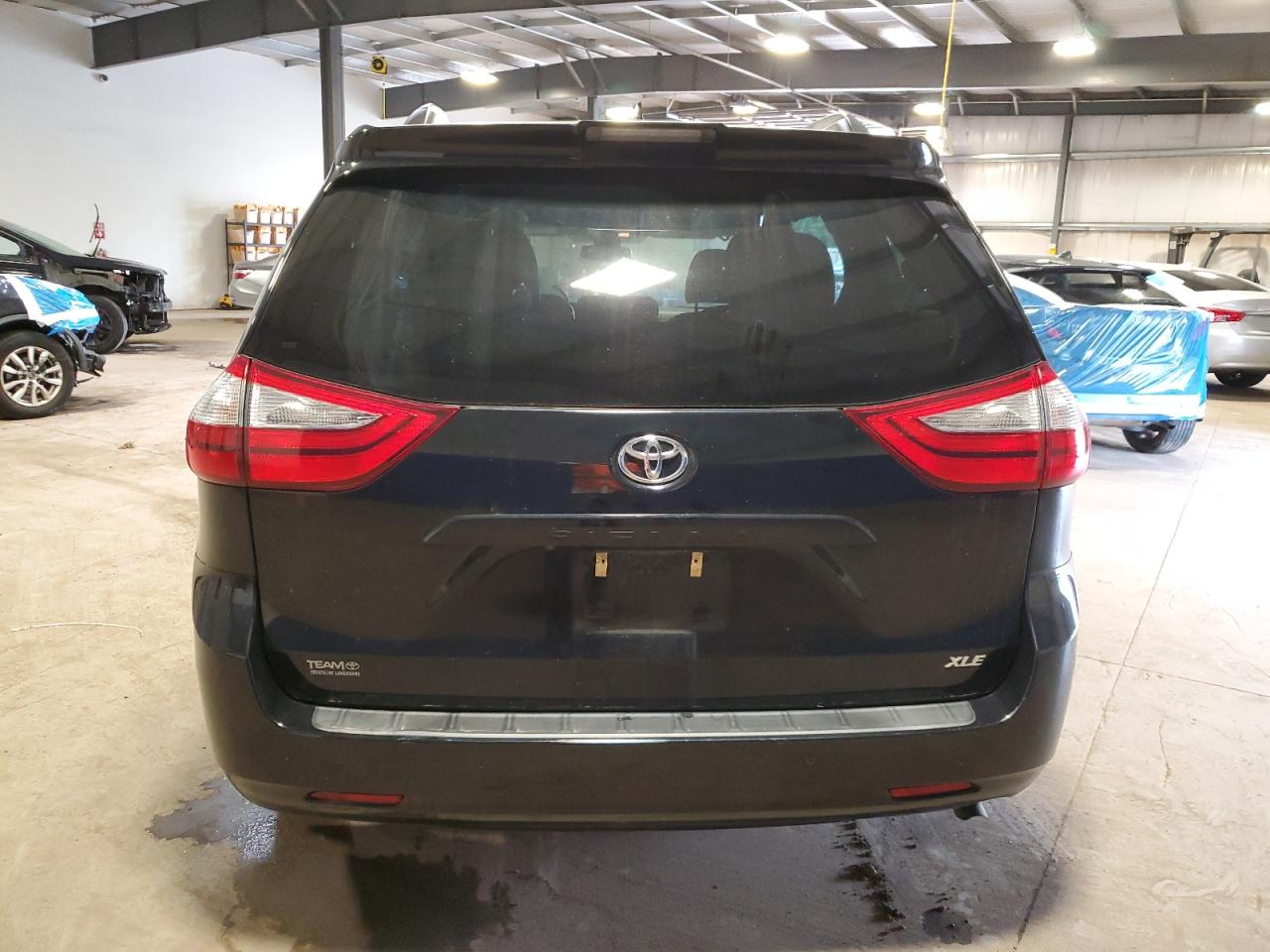 2018 Toyota Sienna Xle VIN: 5TDYZ3DC2JS929121 Lot: 65416475