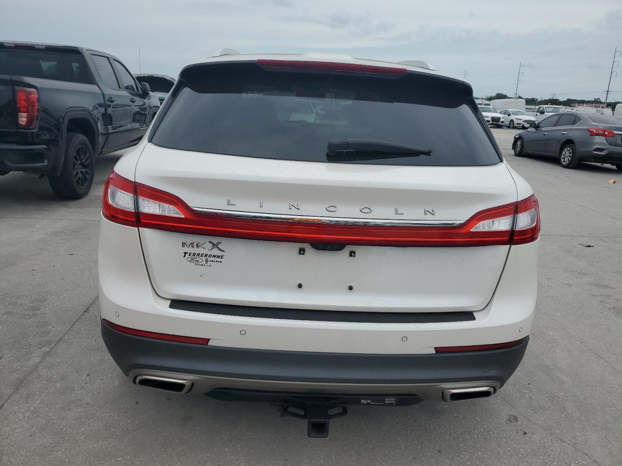 2lmtj6lr1gbl56697 2LMTJ6LR1GBL56697 2016 Lincoln Mkx Reserve