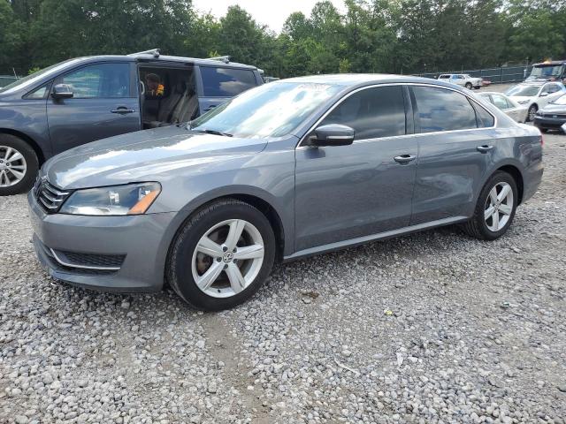 Sedans VOLKSWAGEN PASSAT 2013 Gray