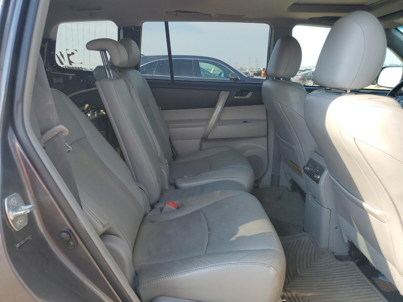 2011 Toyota Highlander Base VIN: 5TDBK3EH3BS050541 Lot: 63513655