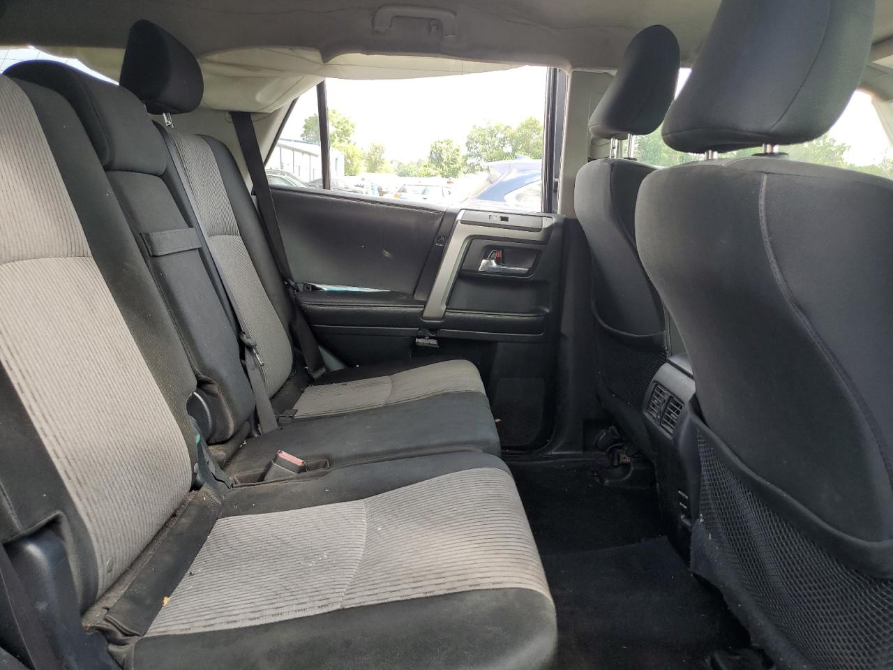 2019 Toyota 4Runner Sr5/Sr5 Premium VIN: JTEBU5JR5K5701352 Lot: 65725925