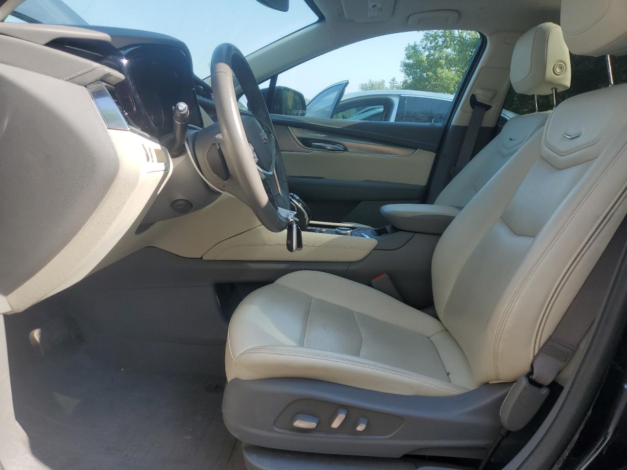2022 Cadillac Xt5 Premium Luxury VIN: 1GYKNDRS6NZ120744 Lot: 64369105
