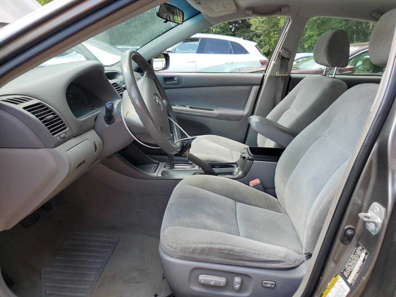 2004 Toyota Camry Le VIN: 4T1BE32K04U920375 Lot: 63378075