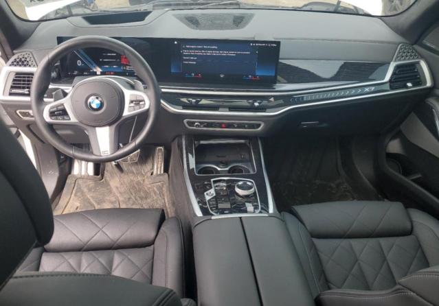  BMW X7 2023 Biały