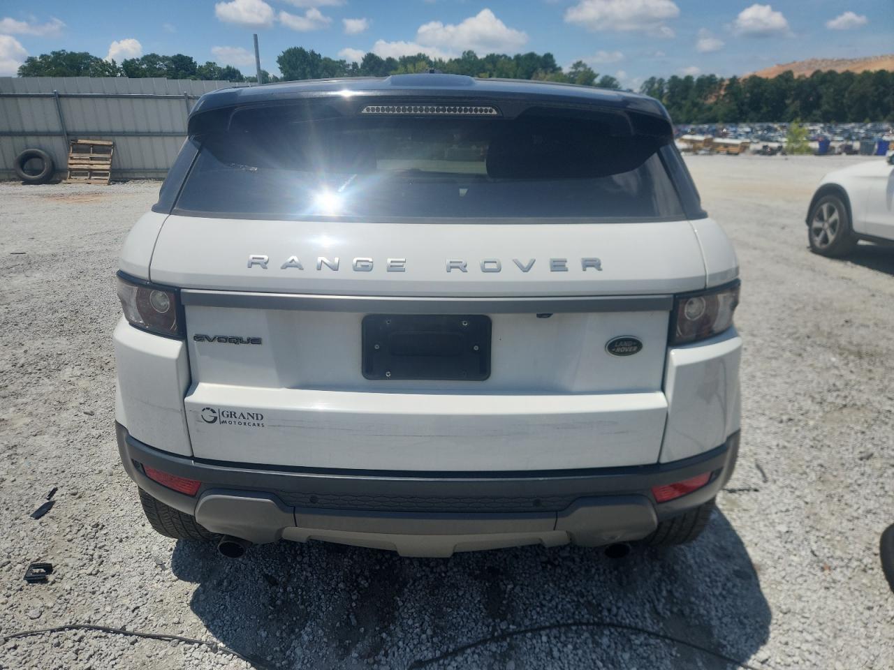 2015 Land Rover Range Rover Evoque Pure VIN: SALVN2BG1FH075225 Lot: 63403215