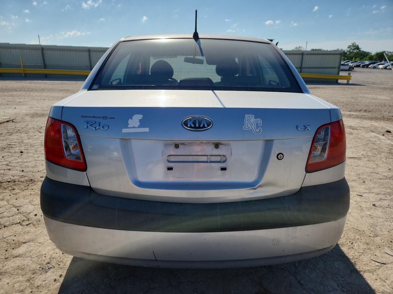 2008 Kia Rio Base VIN: KNADE123386368789 Lot: 63227395