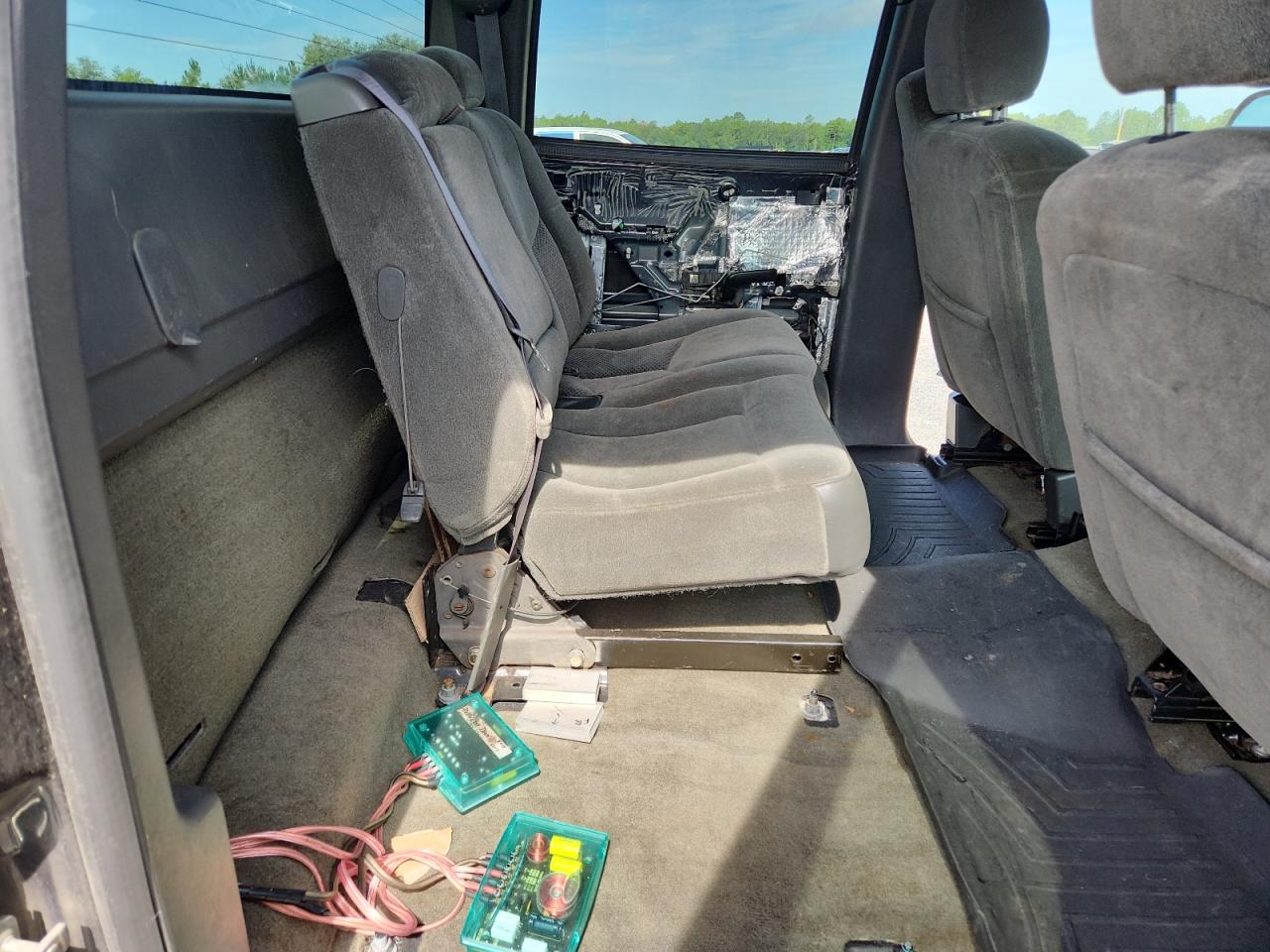 2004 Chevrolet Silverado K2500 Heavy Duty VIN: 1GCHK23U24F208911 Lot: 63163025