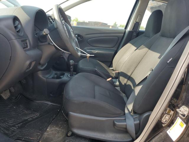 Sedans NISSAN VERSA 2016 Czarny