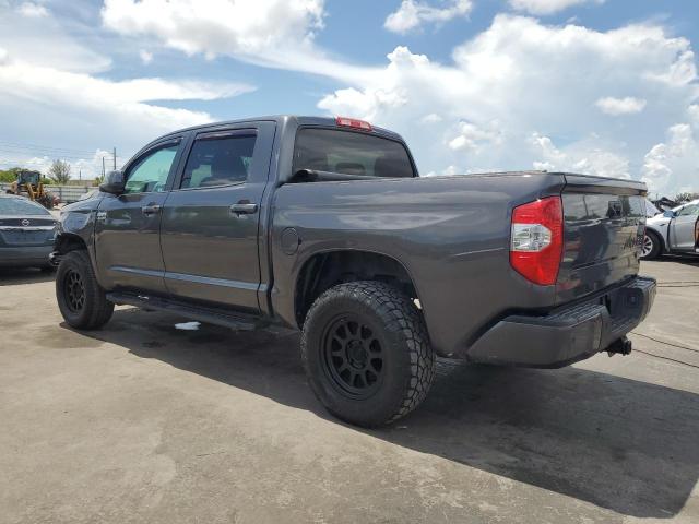 Pickups TOYOTA TUNDRA 2017 Szary