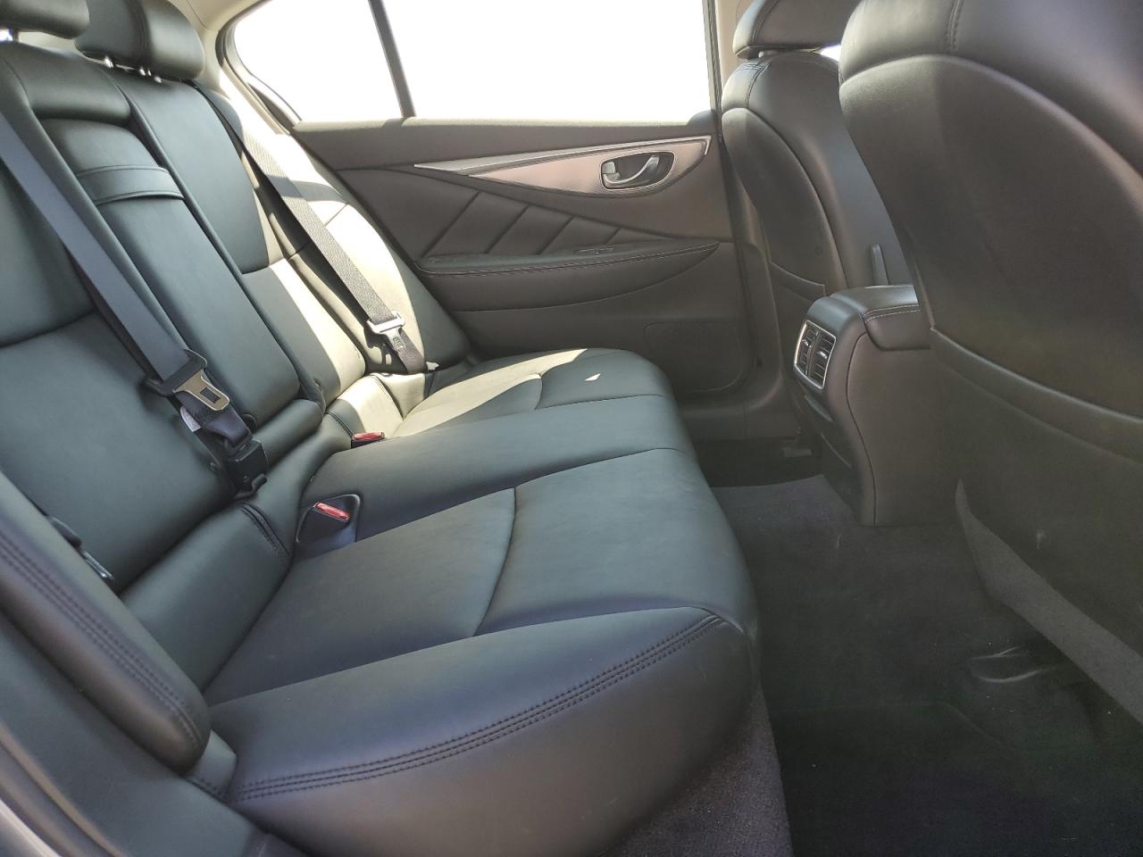 2015 Infiniti Q50 Base VIN: JN1BV7AR1FM398548 Lot: 64245625