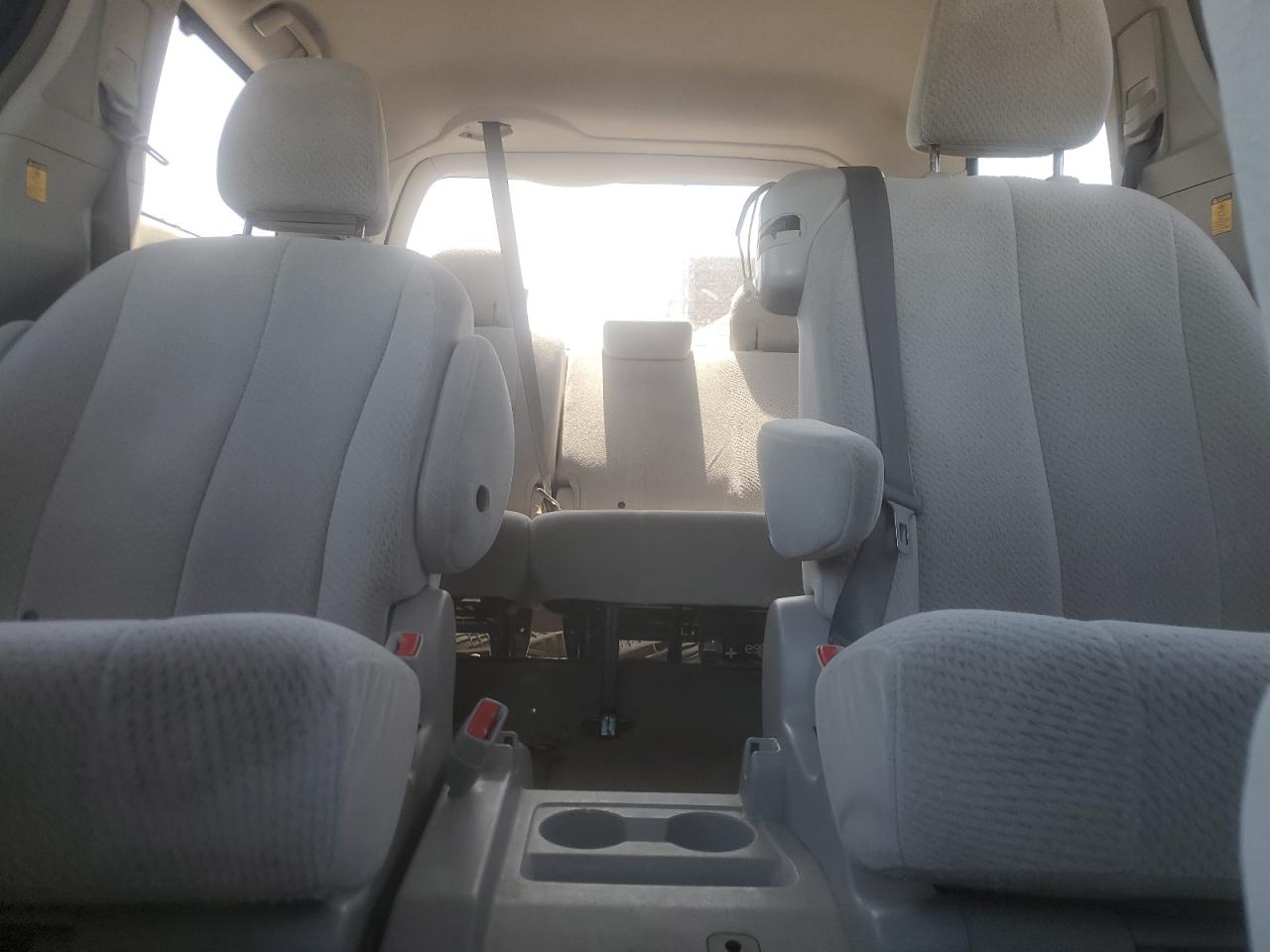 2012 Toyota Sienna Le VIN: 5TDKK3DC2CS254920 Lot: 63150495