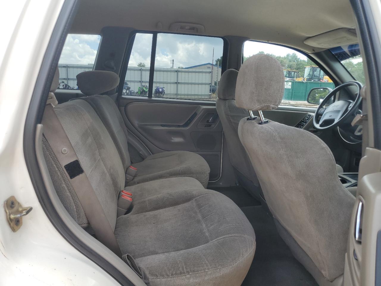 2000 Jeep Grand Cherokee Laredo VIN: 1J4G248S4YC145147 Lot: 63849185