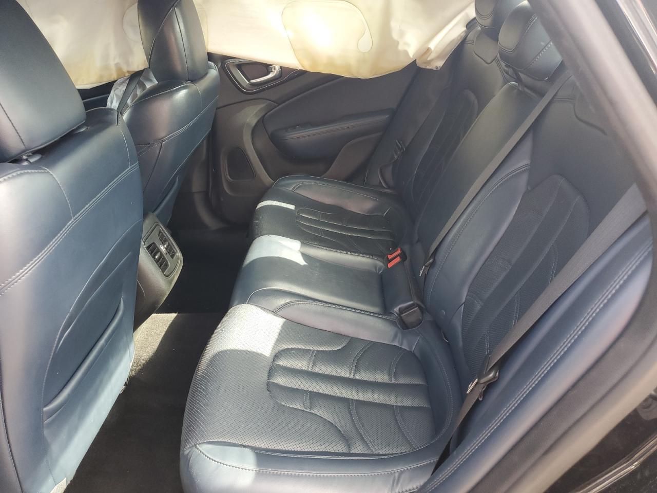 2015 Chrysler 200 S VIN: 1C3CCCBG9FN662353 Lot: 67019755