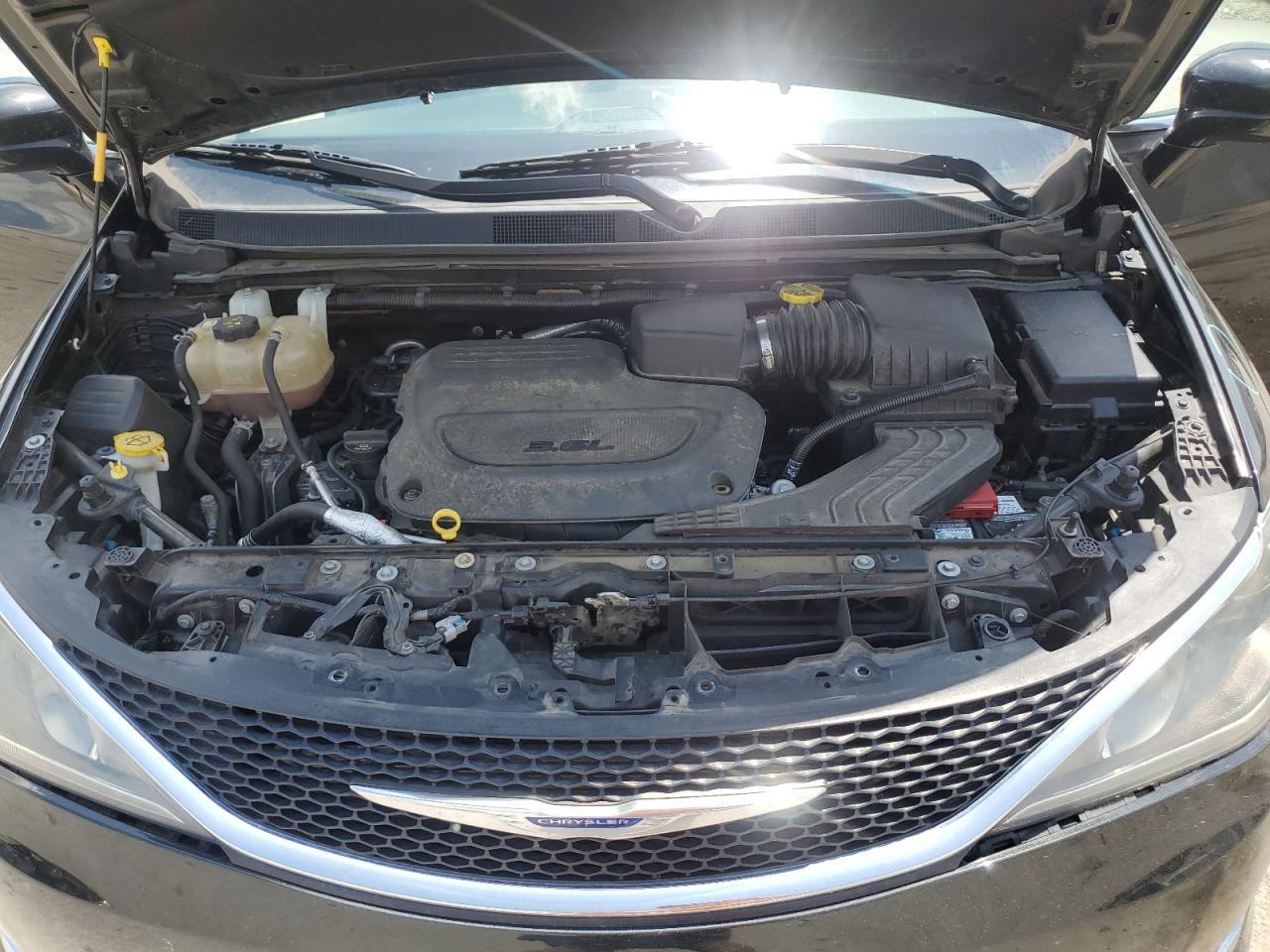 2019 Chrysler Pacifica Touring L VIN: 2C4RC1BG3KR613110 Lot: 65047575