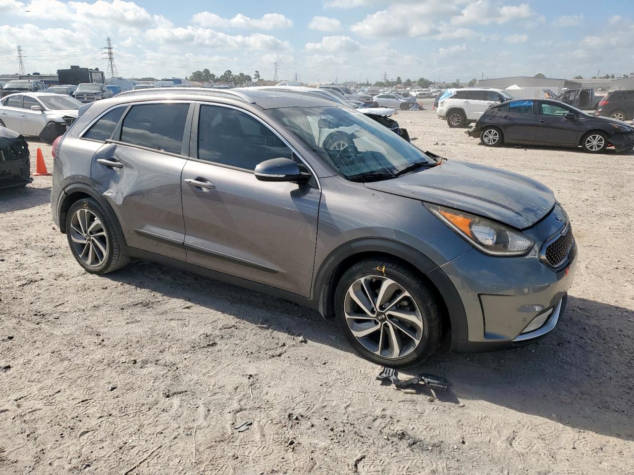 kndce3lc6j5123991 KNDCE3LC6J5123991 2018 Kia Niro Touring