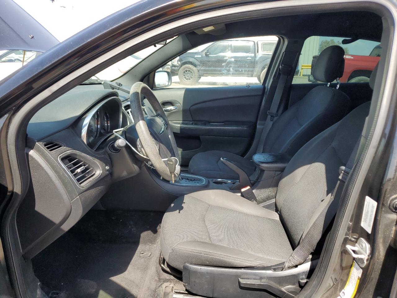 2013 Chrysler 200 Lx VIN: 1C3CCBAB8DN611584 Lot: 64051125