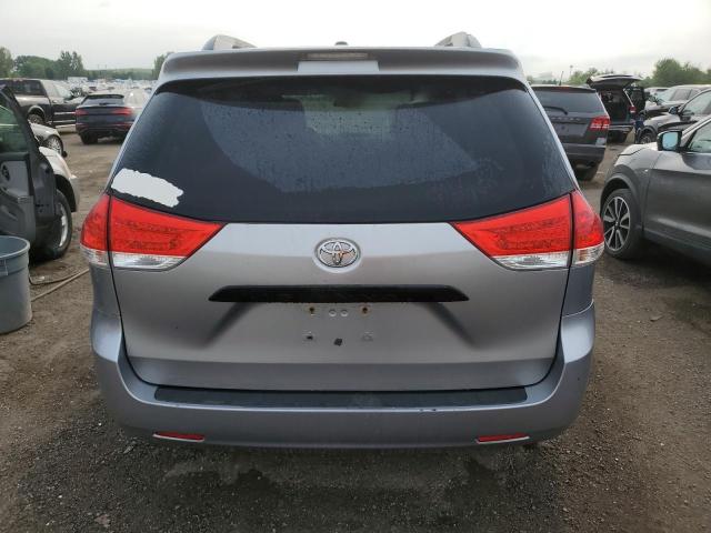 2011 TOYOTA SIENNA   