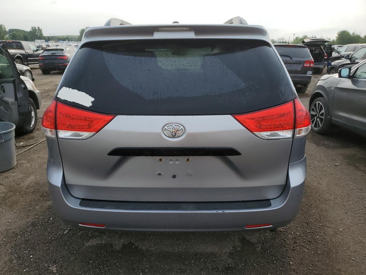 2011 Toyota Sienna VIN: 5TDZK3DC4BS173768 Lot: 62822705