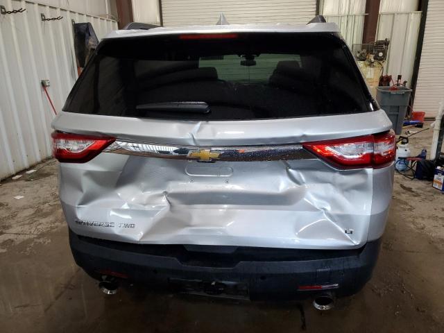  CHEVROLET TRAVERSE 2021 Srebrny
