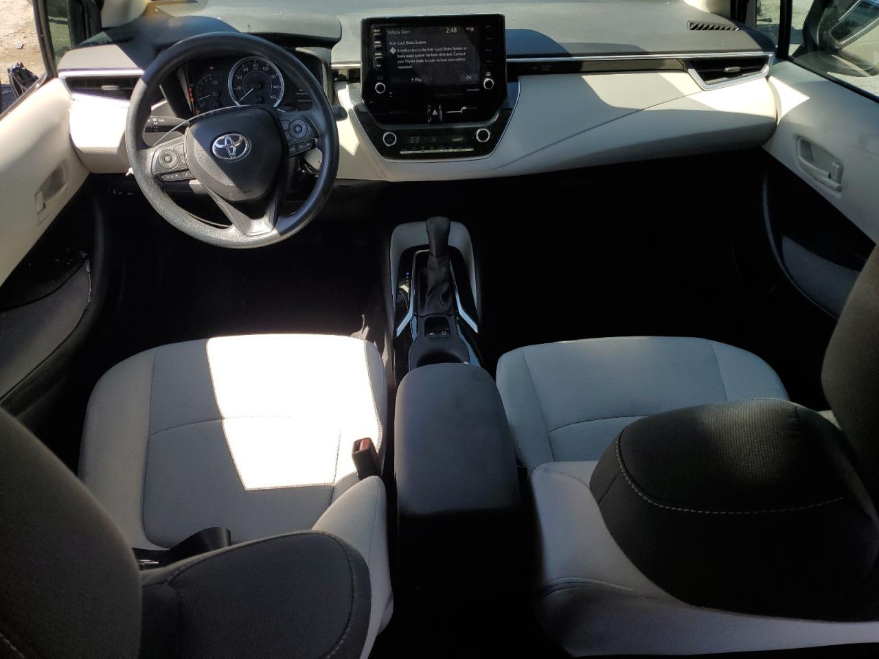 5YFEPMAE8NP289404 2022 Toyota Corolla Le