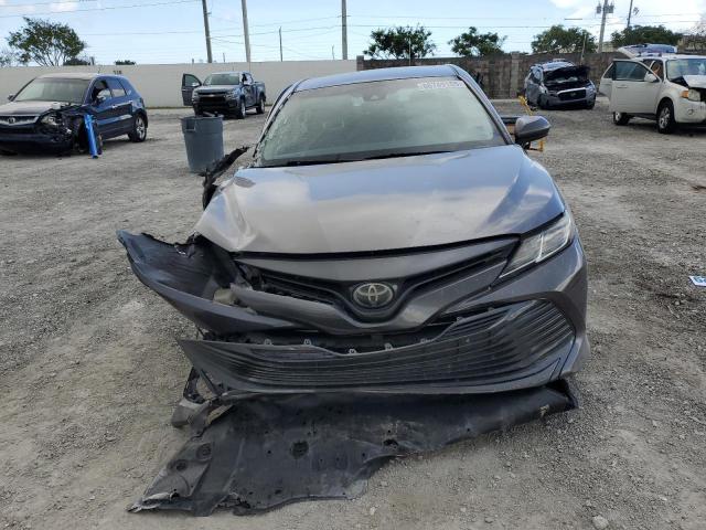  TOYOTA CAMRY 2018 Szary