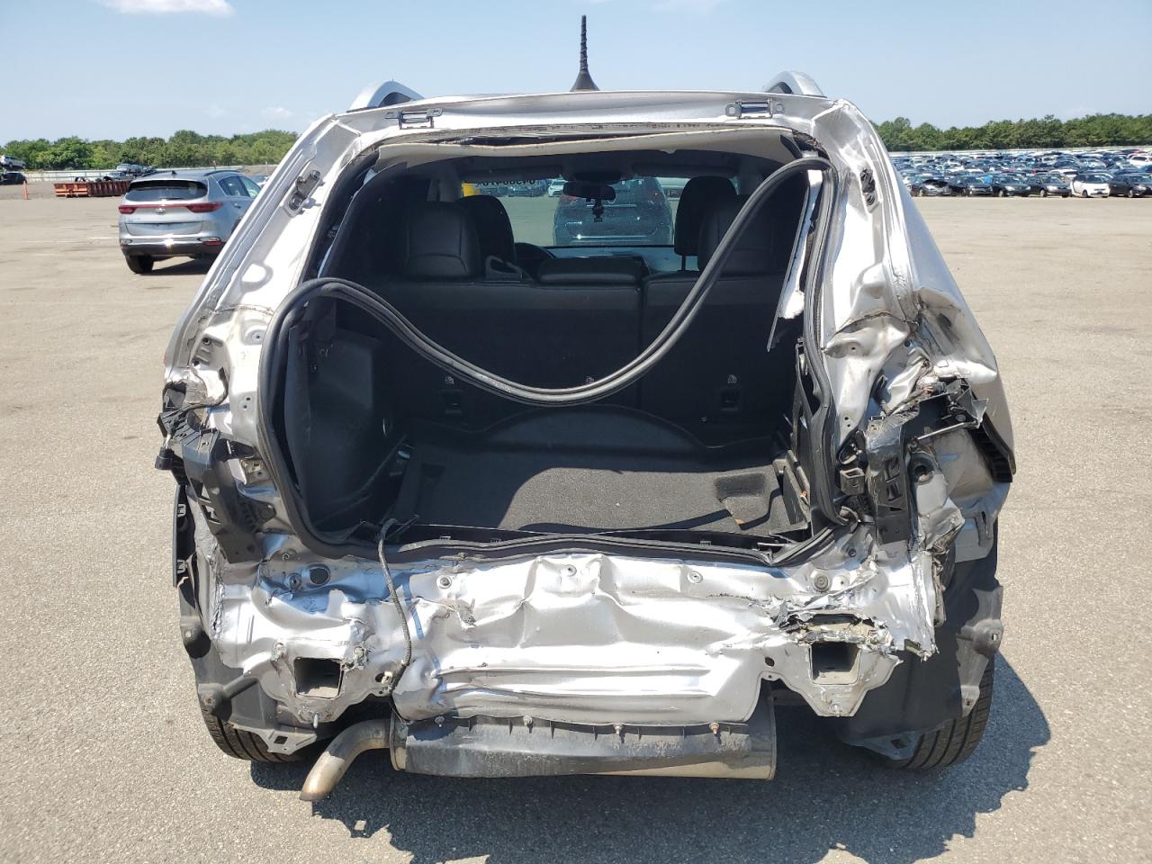 2019 Jeep Cherokee Latitude Plus VIN: 1C4PJMLB9KD137868 Lot: 64980475