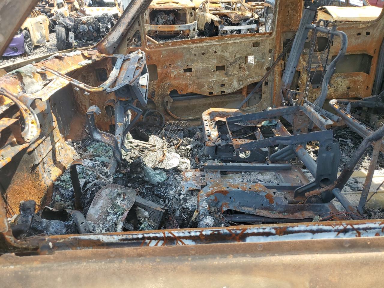 2004 GMC Sierra K2500 Heavy Duty VIN: 1GTHK29GX4E392812 Lot: 66714755