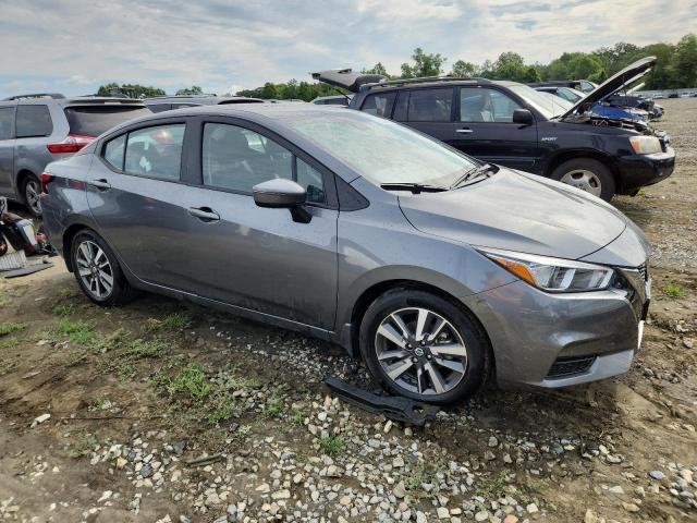  NISSAN VERSA 2021 Серый