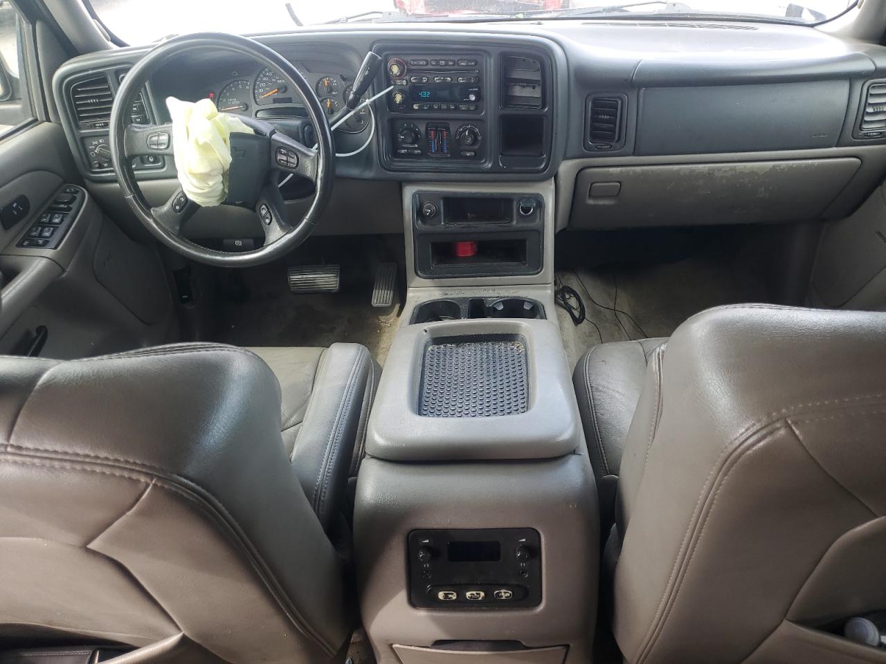 2004 Chevrolet Tahoe K1500 VIN: 1GNEK13Z74R319498 Lot: 64379095