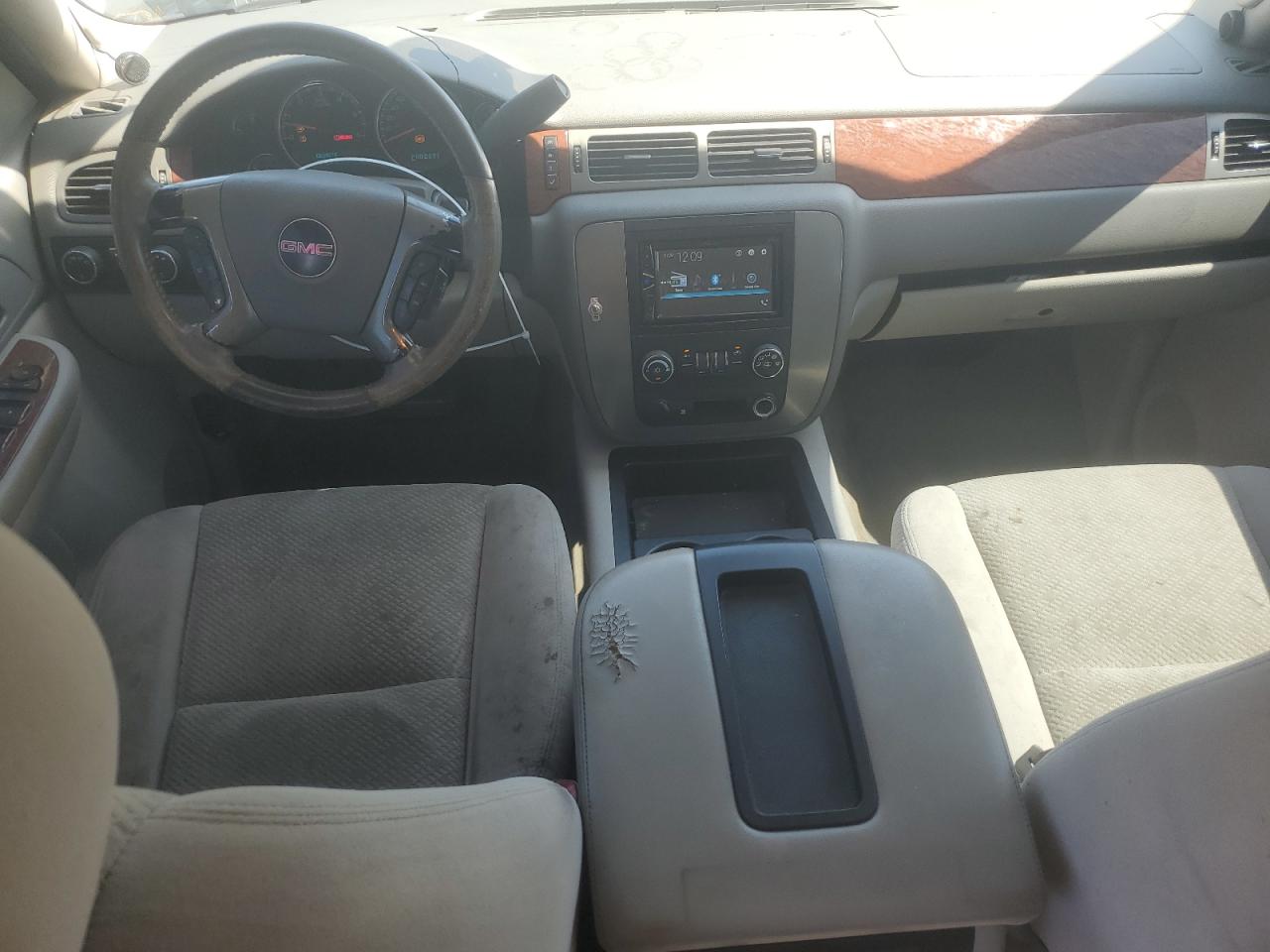 2008 GMC Yukon VIN: 1GKFK13028J216321 Lot: 66886145