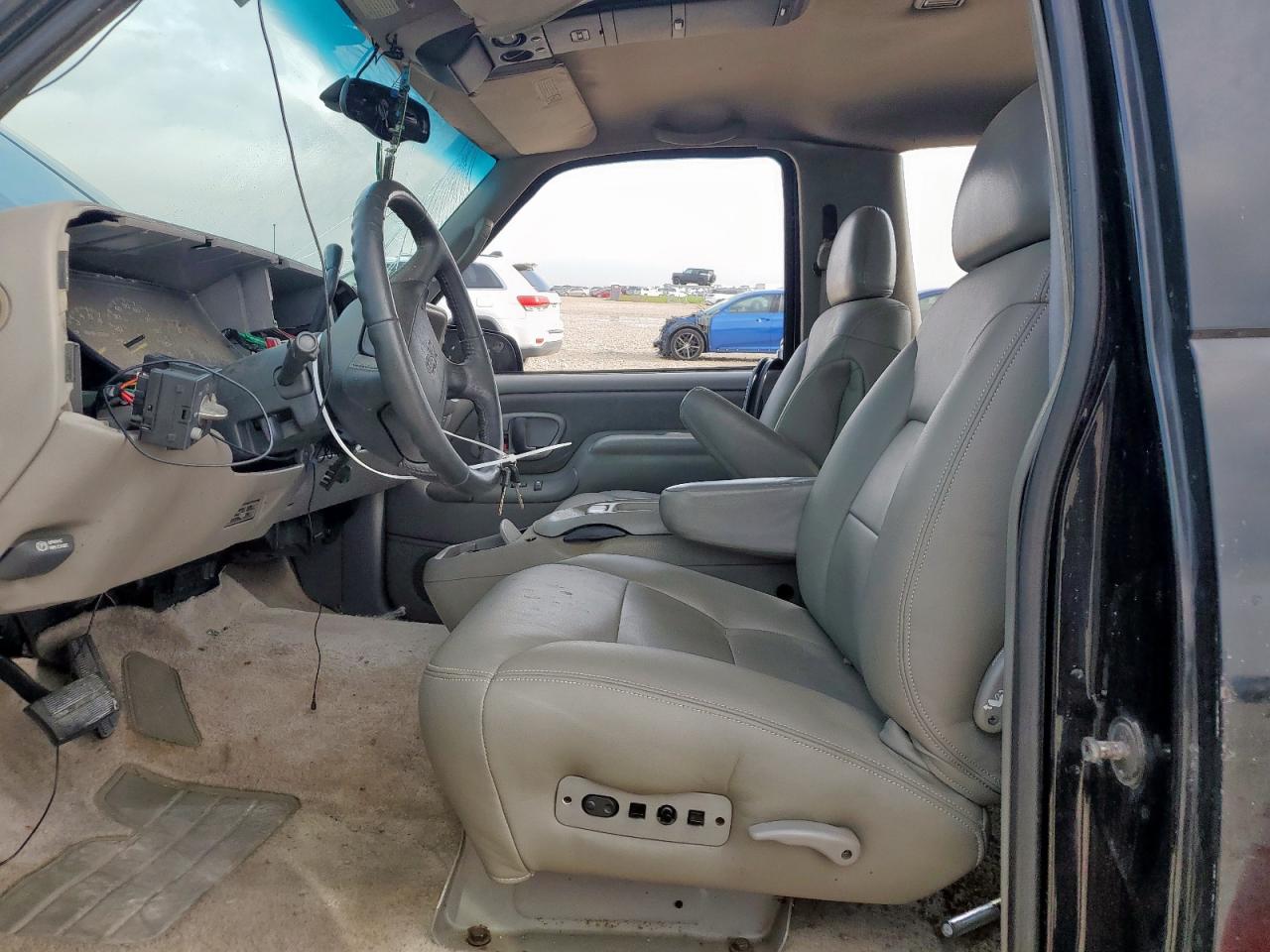 1997 GMC Yukon VIN: 3GKEK18R3VG522671 Lot: 64501665
