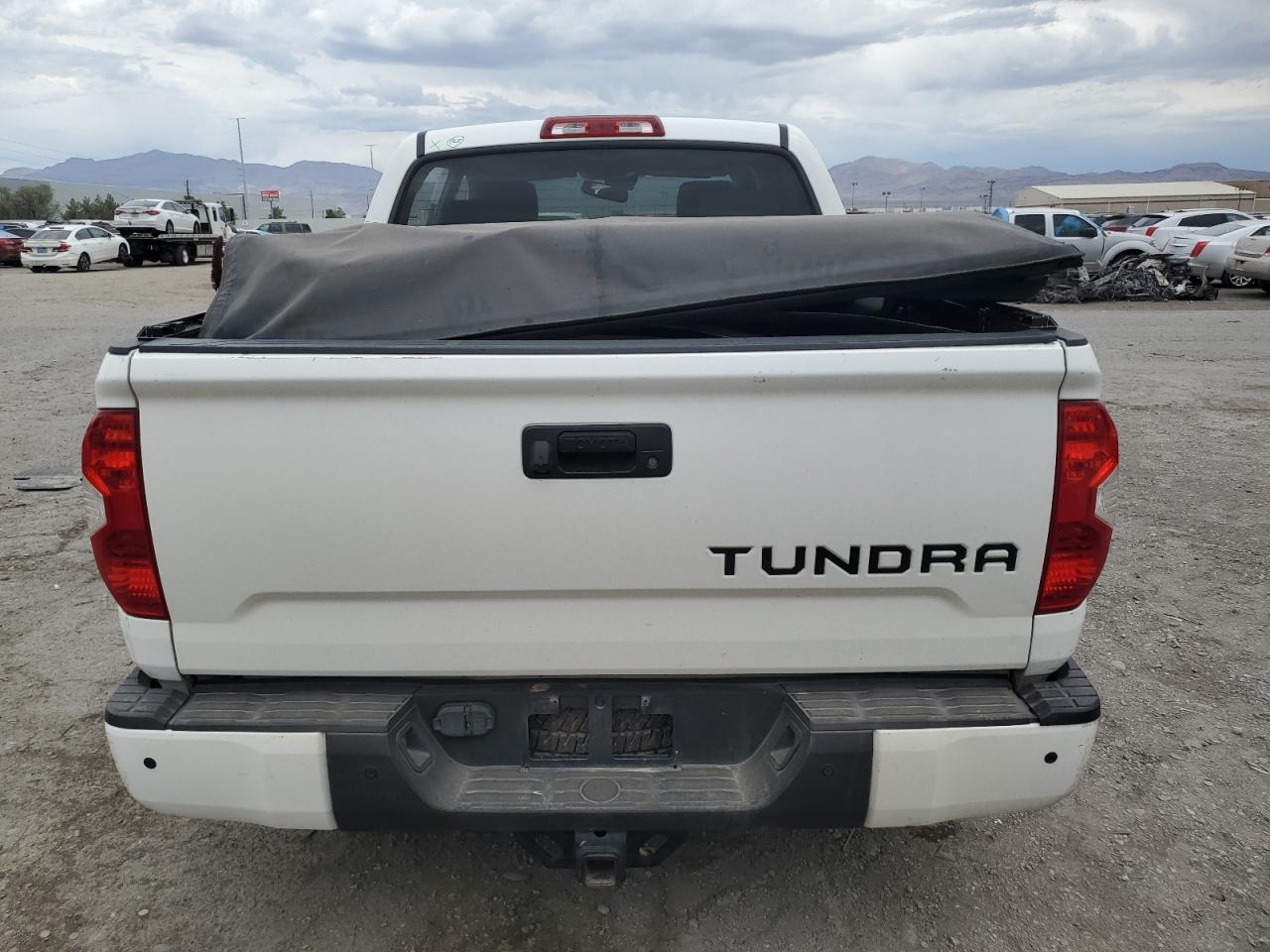 2018 Toyota Tundra Crewmax Limited VIN: 5TFHY5F18JX721636 Lot: 62727465