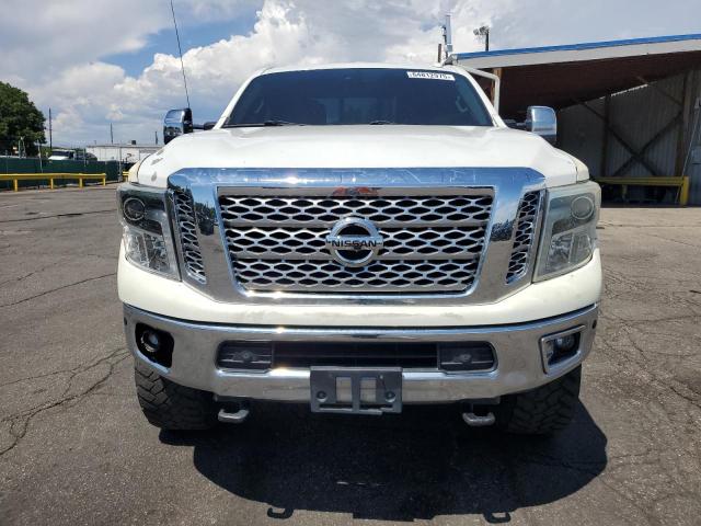 Pickups NISSAN TITAN 2016 White