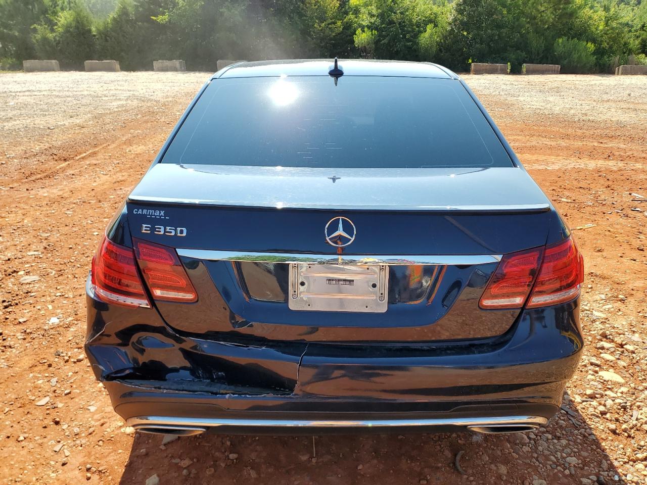 2015 Mercedes-Benz E 350 VIN: WDDHF5KB2FB139501 Lot: 63783315