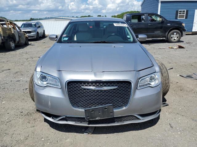  CHRYSLER 300 2017 Серебристый