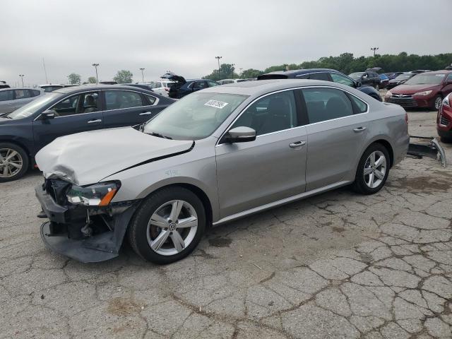  VOLKSWAGEN PASSAT 2013 Srebrny