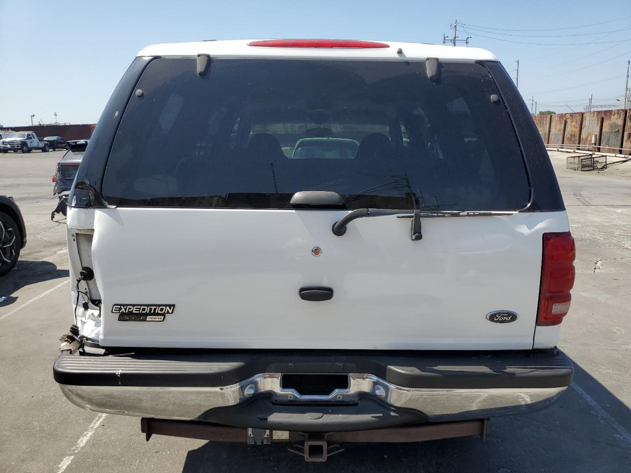 2000 Ford Expedition Xlt VIN: 1FMRU15L8YLC11862 Lot: 63528655