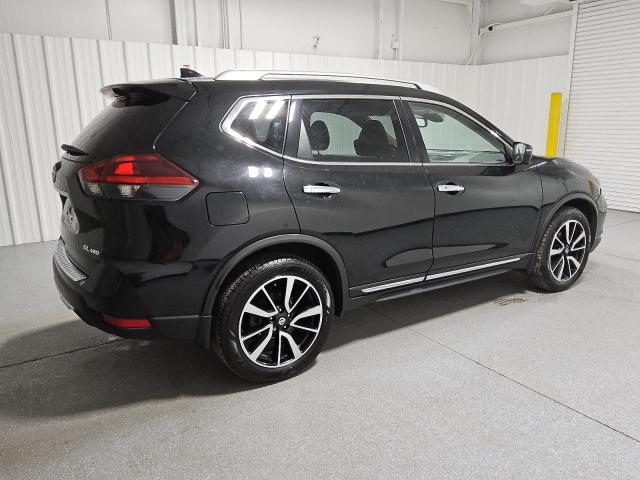  NISSAN ROGUE 2018 Czarny