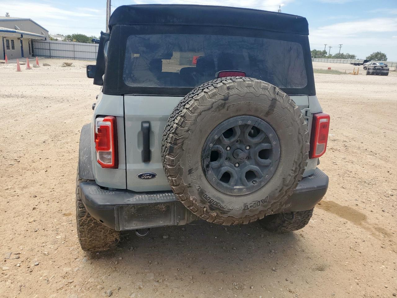 2022 Ford Bronco Base VIN: 1FMEE5BP7NLB64362 Lot: 64240595