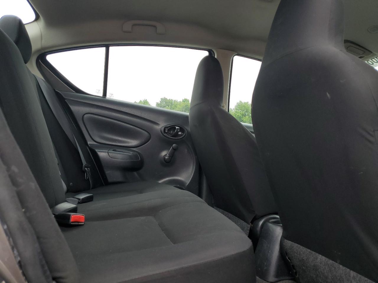 2015 Nissan Versa S VIN: 3N1CN7AP5FL824755 Lot: 66802045